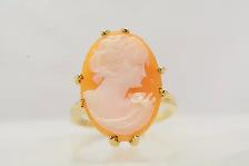 10K OVAL SHELL CAMEO RING