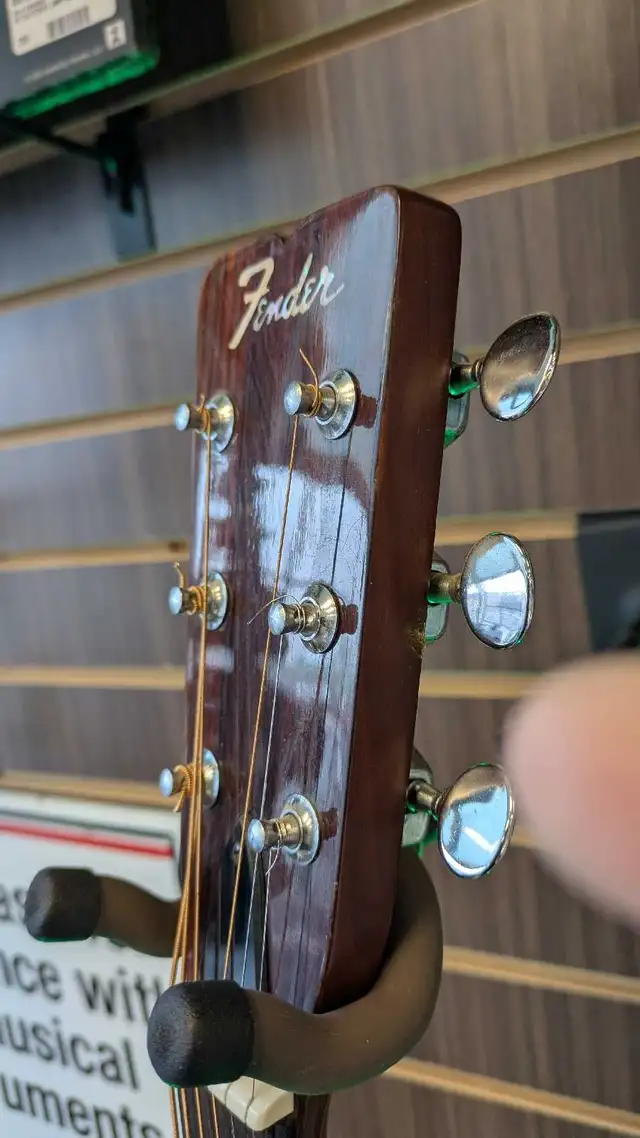 Fender acoustic F-15 with pickup - Photo 3