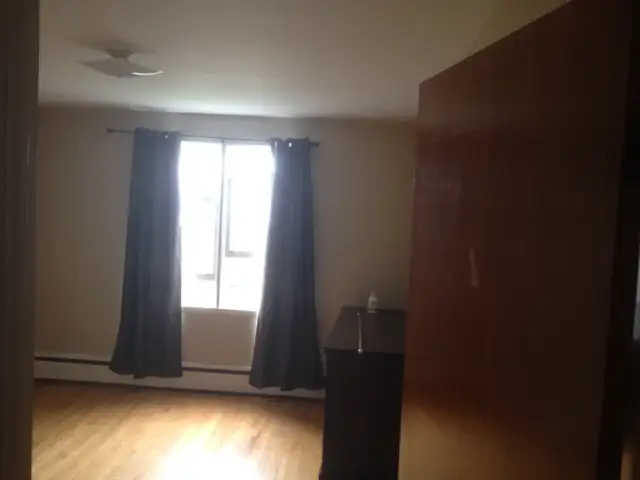 JUNE 3 bed Alta Vista ,walking to General Hospital in Triplex - Photo 4