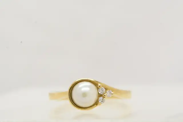 10K PEARL & DIAMOND RING