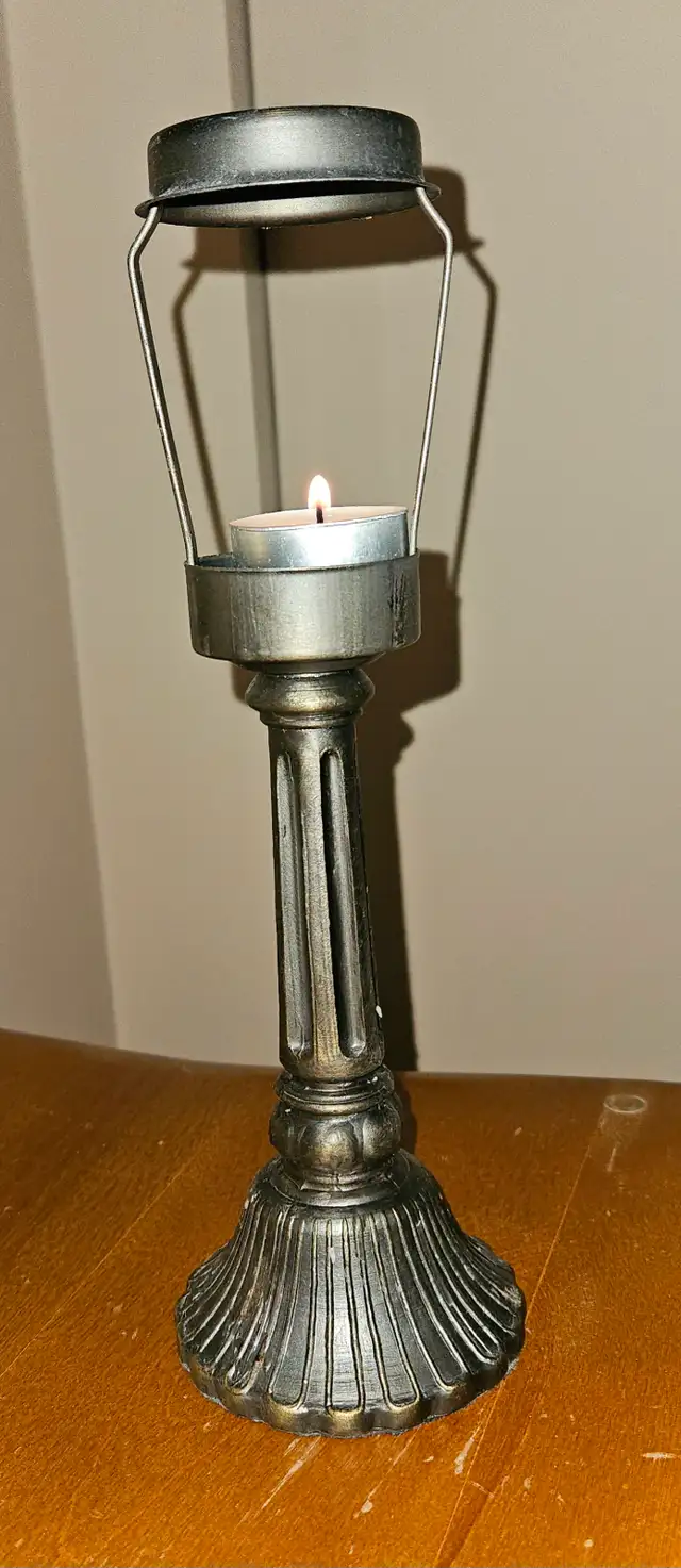 Tiffany Style Lamp Tea Light Candle Holder with Metal Etch Base - Photo 4