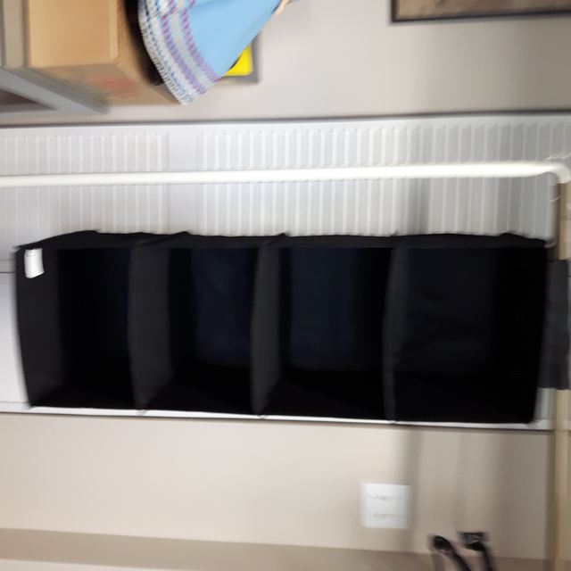 RANGE-TOUTUTILE 4TABLETTES7'x11'À SUSPENDREDANS GARDE-ROBE$10.00 - Photo 3