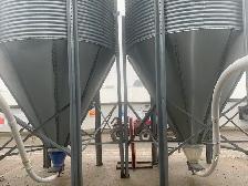grain bins - Photo 2