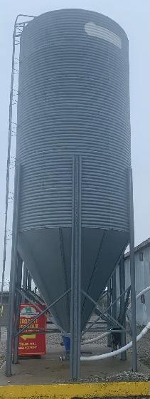 grain bins - Photo 3