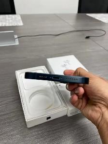 iPhone 14 Plus 128gb Accessories Bundle/Delivery - Photo 2