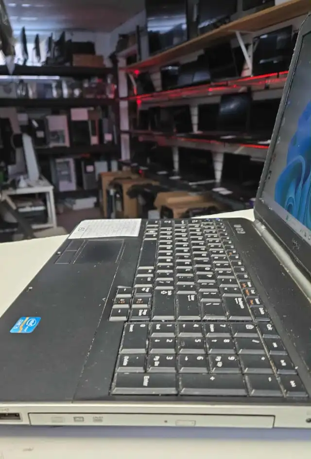 Dell Latitude E5520 i5-2520M 8Go RAM SSD 256Go DVD 15,6po HDMI - Photo 2