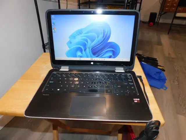 HP Pavilion 13 x360 13' Touch Screen Quad CORE AMD A8 256GB B/T