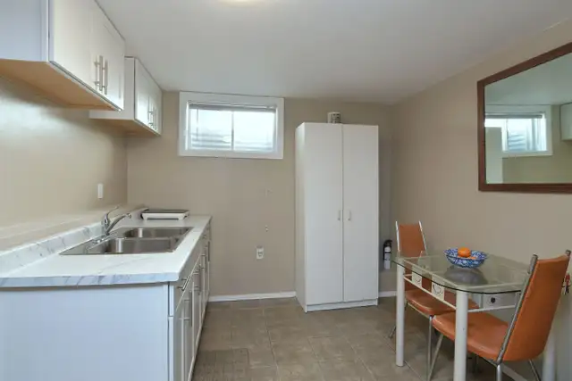 4 ROOMS AVAILABLE-  6 MINS WALK TO GEORGIAN COLLEGE - Photo 3
