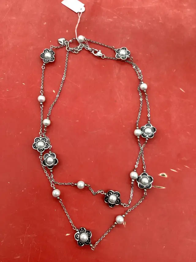 chaîne en stainless avec motif fleur - Photo 2