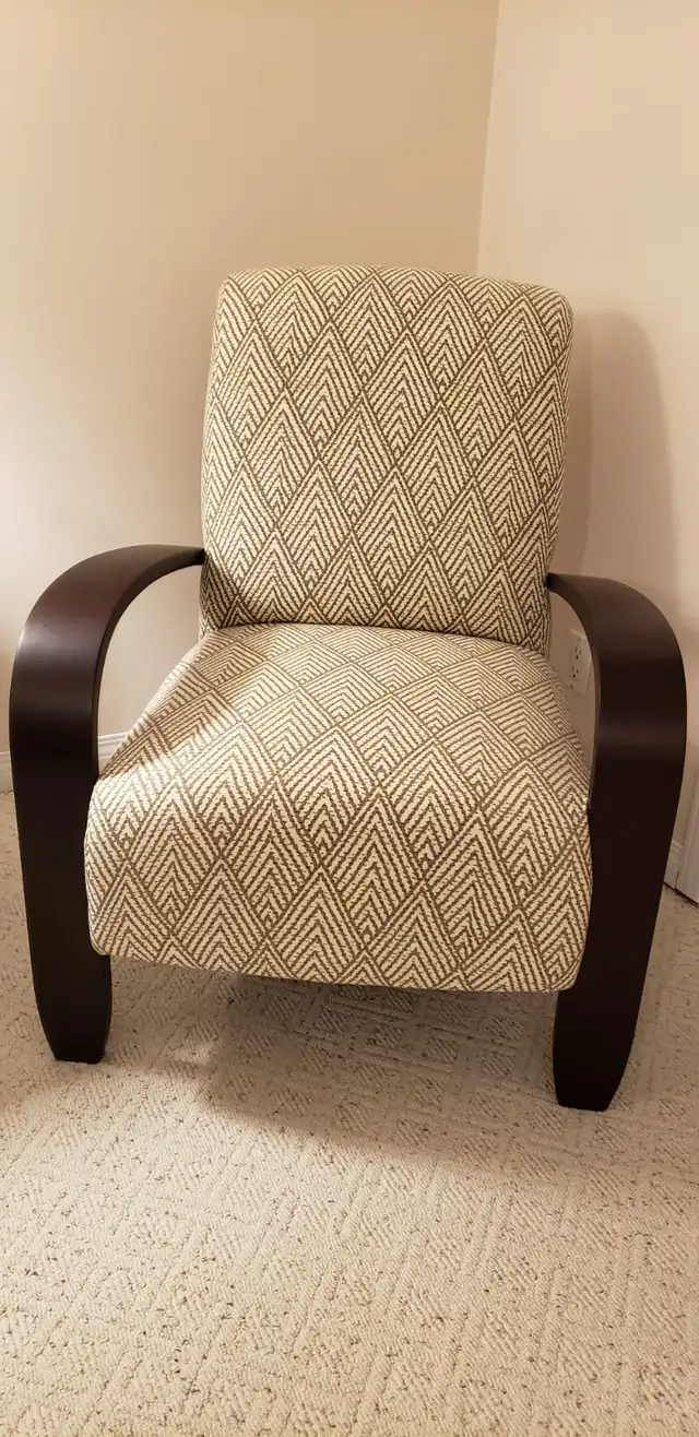 ESTATE SALE QUALITY FINE FURNITURE , BEDROOM SUITS AND MOORE - Photo 3