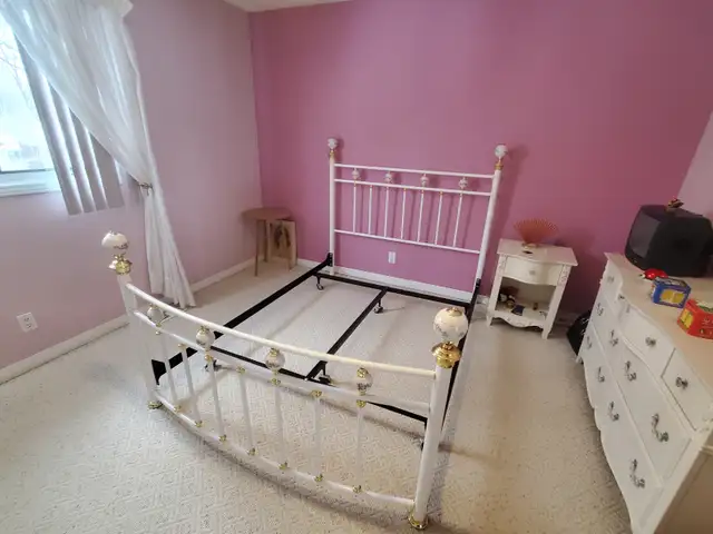 ESTATE SALE QUALITY FINE FURNITURE , BEDROOM SUITS AND MOORE - Photo 4