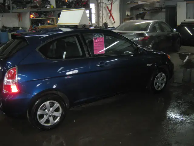 2011 Hyundai Accent GL PETIT BUDGET !! - Photo 4