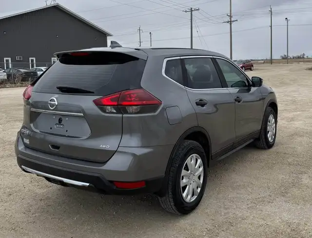 2018 Nissan Rogue S - Photo 5
