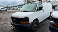2005 GMC Savana 3500 - Photo 3