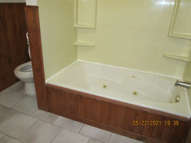 2 full bathroom, 2 bedrooms, whole house for rent in St. James - Photo 6