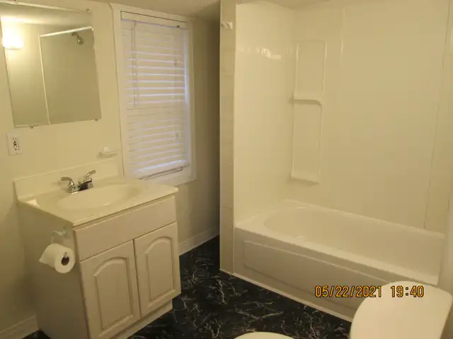 2 full bathroom, 2 bedrooms, whole house for rent in St. James - Photo 7