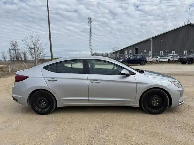 2020 Hyundai Elantra Essential - Photo 6