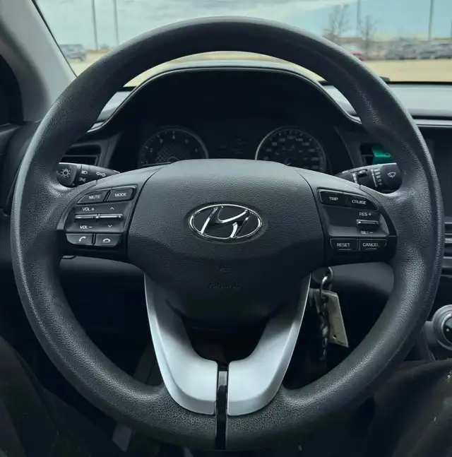 2020 Hyundai Elantra Essential - Photo 10