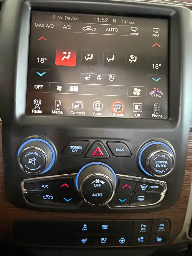 Loaded 2016 Ram Laramie 1500 Crew Cab - Photo 6
