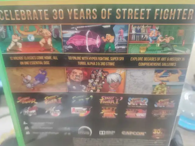 Street Fighter 30th Aniversary Collection - Xbox One - Photo 2