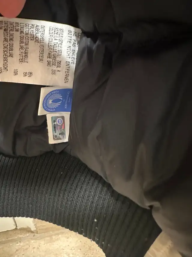 Canada Goose Jacket Woman’s - Photo 8