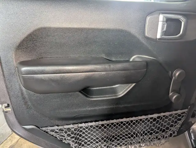 2021 Jeep Wrangler SPORT  GO OFF ROADING HAVE FUN! - Photo 10
