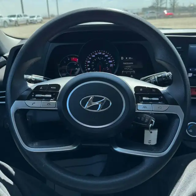 2021 Hyundai Elantra Essential - Photo 11