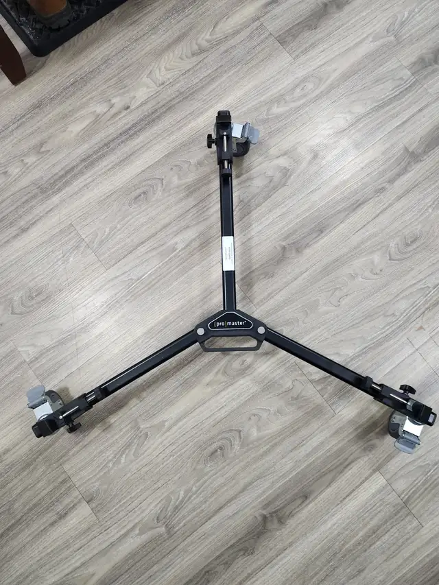 Tripods & dolly - Photo 5