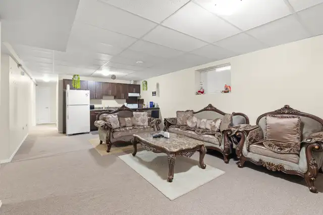 OPEN HOUSE! Rare 6bdrm Gem in West K w/ high income potential! - Photo 9
