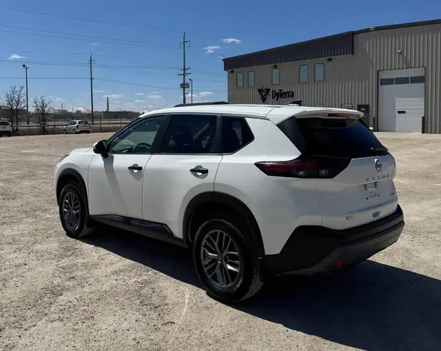2022 Nissan Rogue S - Photo 5