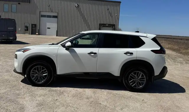 2022 Nissan Rogue S - Photo 6