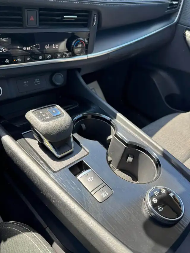 2022 Nissan Rogue S - Photo 8