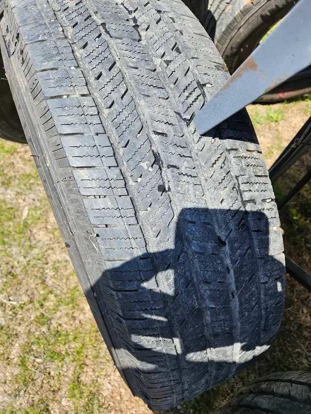 Tire 4 season - Photo 3