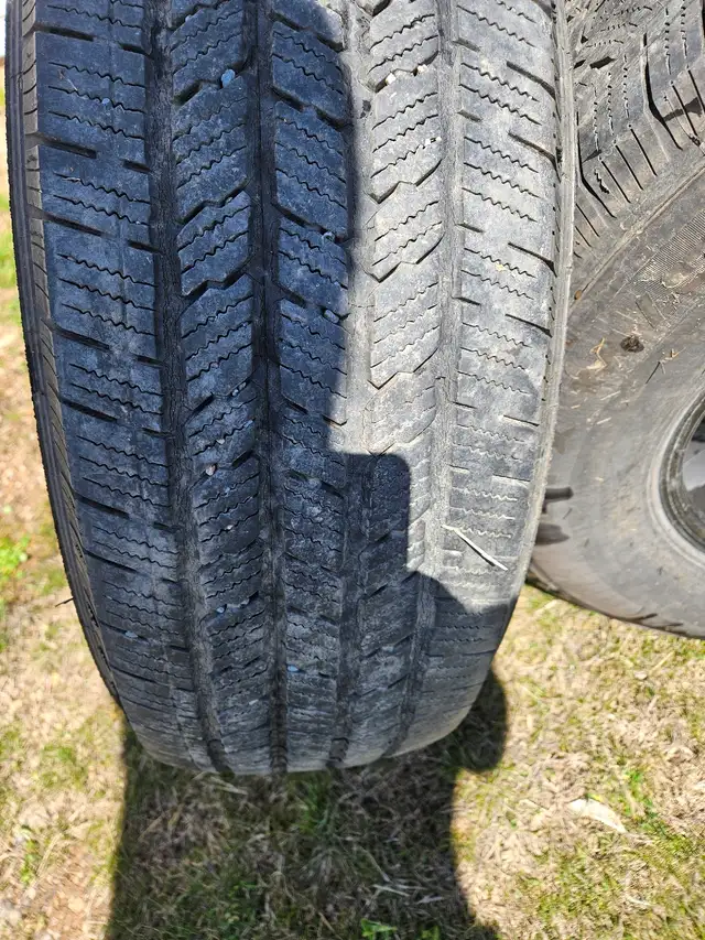 Tire 4 season - Photo 4