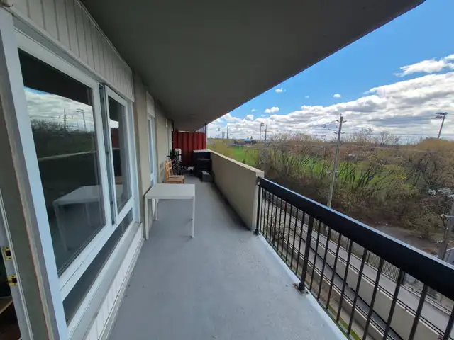 2 bedroom 1 Bath Appartment Available Furnished September 1st - Photo 16