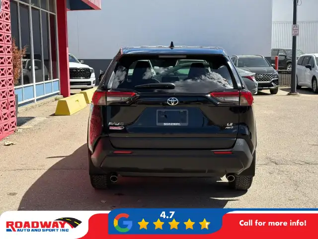 2025 Toyota RAV4 LE - Photo 8