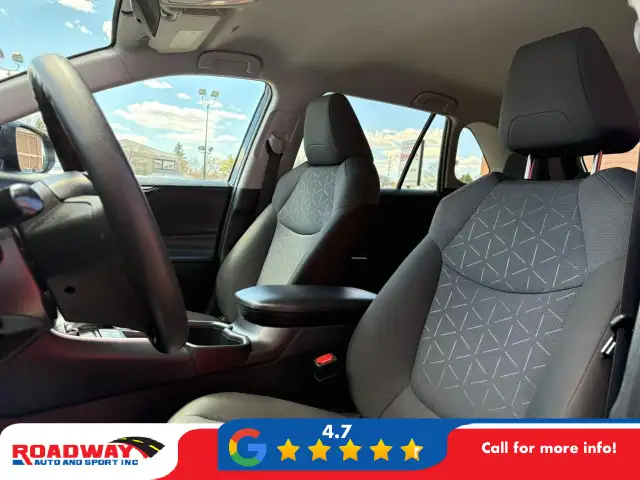 2025 Toyota RAV4 LE - Photo 12