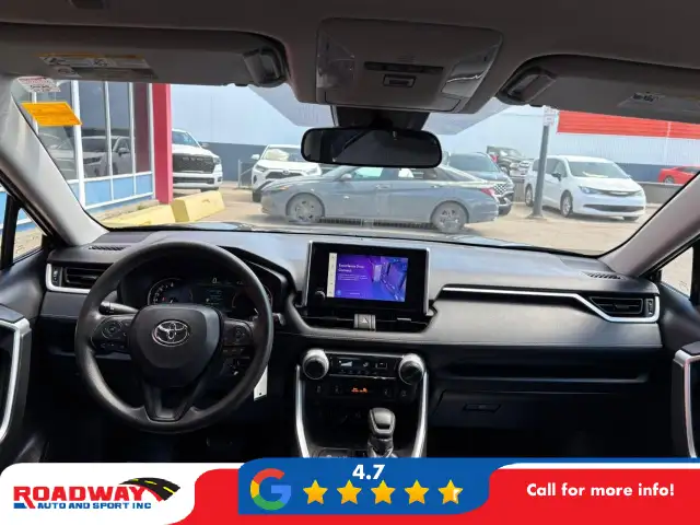 2025 Toyota RAV4 LE - Photo 13