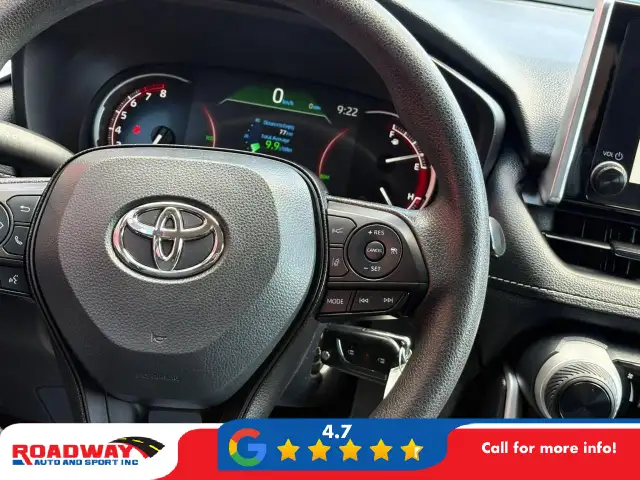 2025 Toyota RAV4 LE - Photo 17