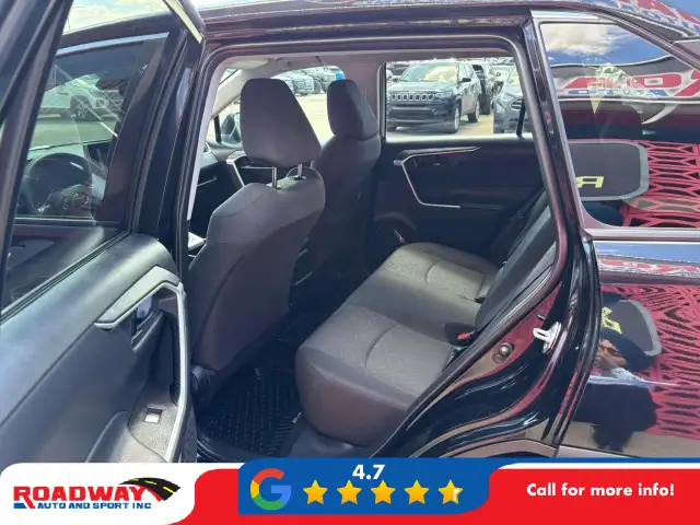 2025 Toyota RAV4 LE - Photo 21