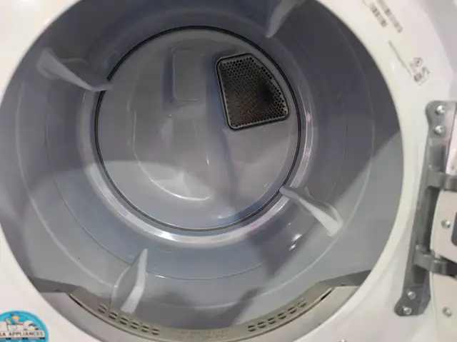 Whirlpool 27' White Front-Load Stackable Washer And Dryer Set - Photo 7
