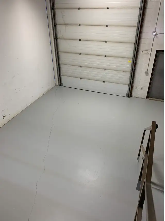 OFFICE/WAREHOUSE… Prime west end location - Photo 10