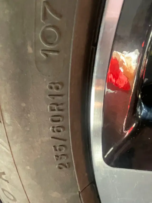 Michelin X Ice winter tires with rims. - Photo 3