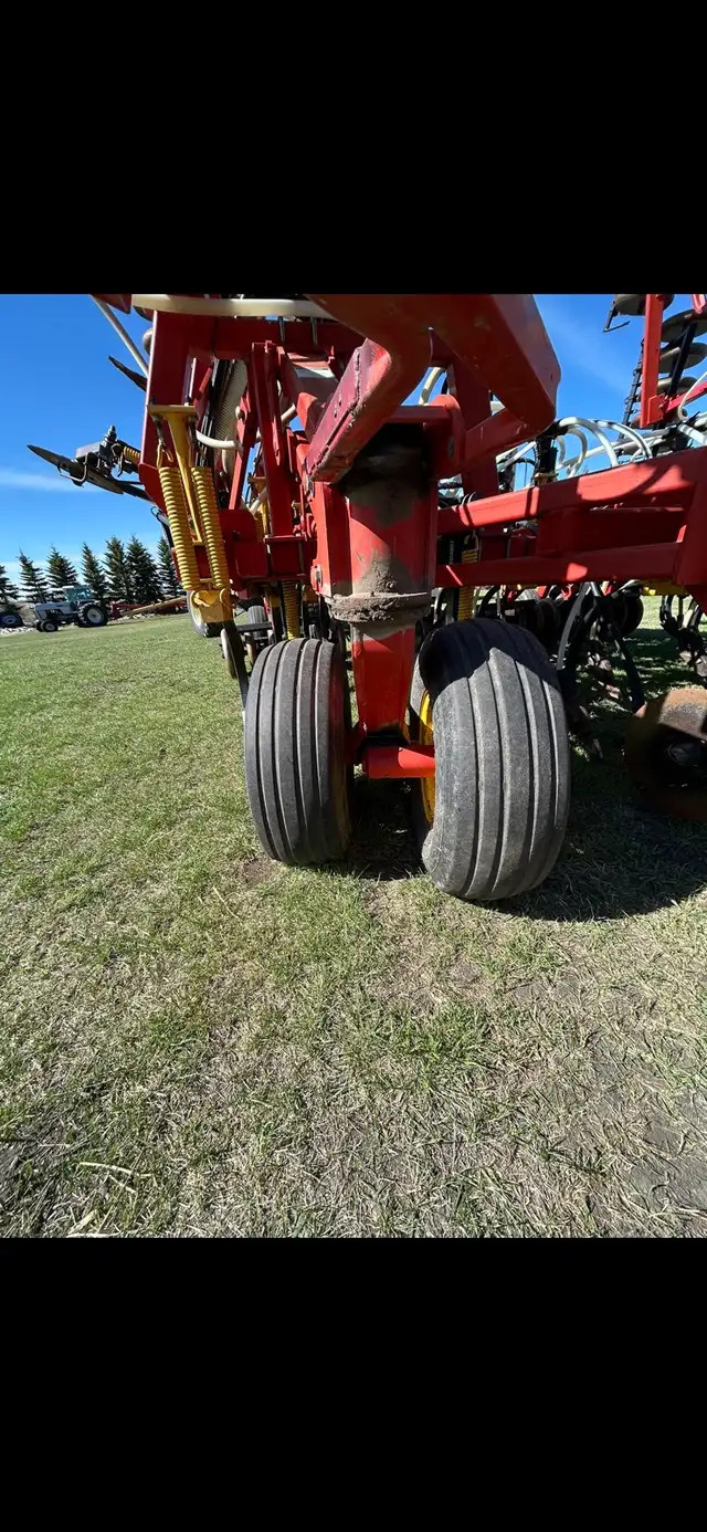 2004 Bourgault Air Drill - Photo 4