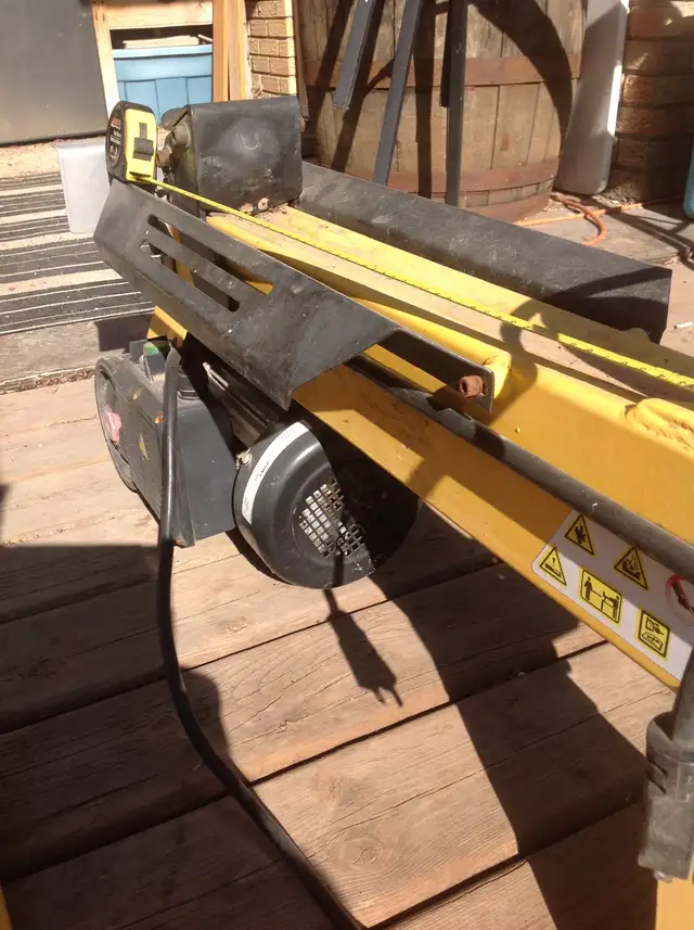 Electric Portable Log Splitter With Stand - Photo 3