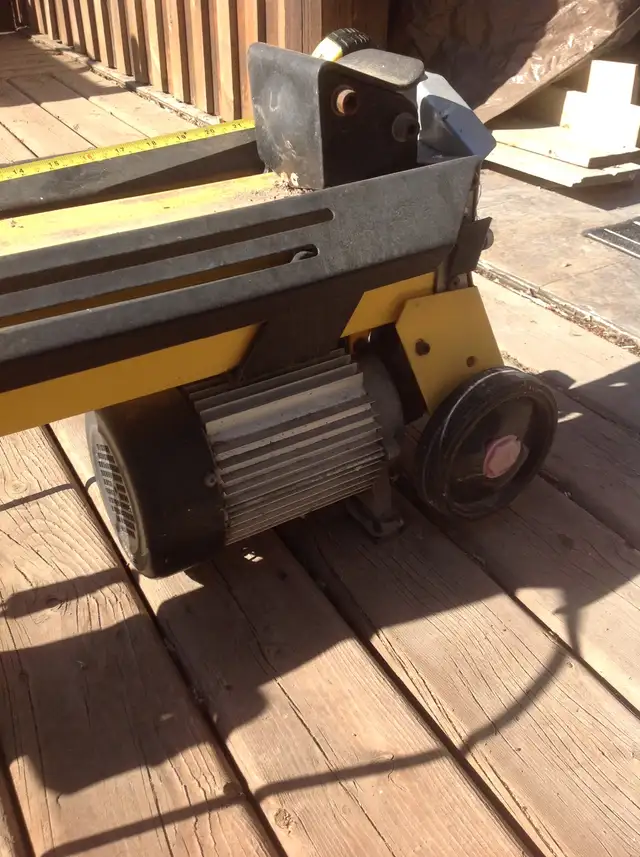 Electric Portable Log Splitter With Stand - Photo 4