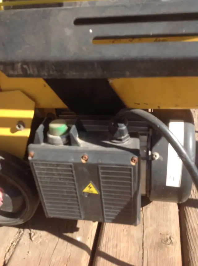 Electric Portable Log Splitter With Stand - Photo 7