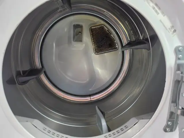 NICE! Whirlpool 27' White Front-Load Stackable Washer & Dryer - Photo 7
