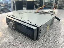 Pioneer DEH-P6800MP Car Stereo - Photo 3