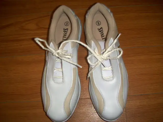 Golf sneakers
